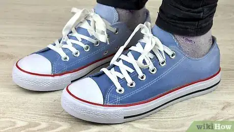 Image titled Create Faded Dyed Sneakers Step 19