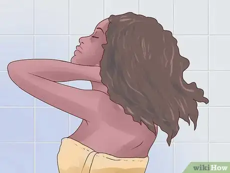 Image titled Use Straightening Combs on African American Hair Step 3