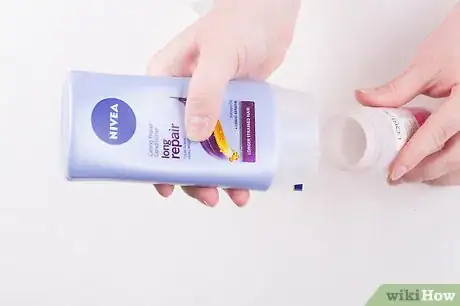 Image titled Temporarily Dye Hair With Food Dye Step 2