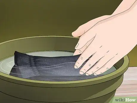 Image titled Wash Gore Tex Step 14