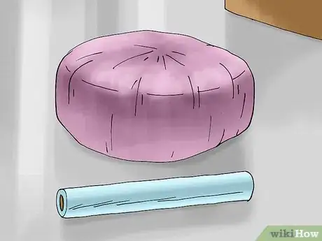 Image titled Freeze a Wedding Cake Step 4