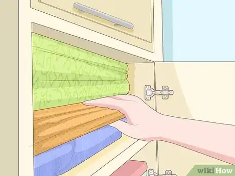 Image titled Store Blankets Step 7