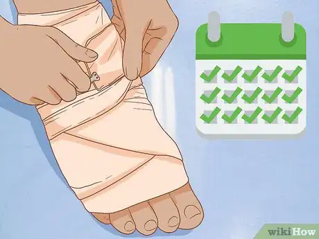 Image titled Apply Different Types of Bandages Step 11