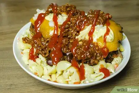 Image titled Make a Garbage Plate Step 10