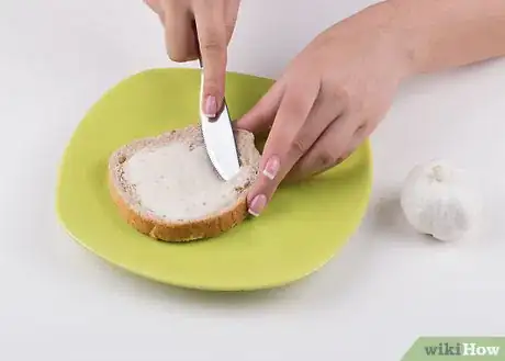 Image titled Eat Raw Garlic Step 5