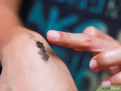 Image titled Wash Out Hair Dye Step 22