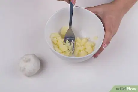 Image titled Eat Raw Garlic Step 6