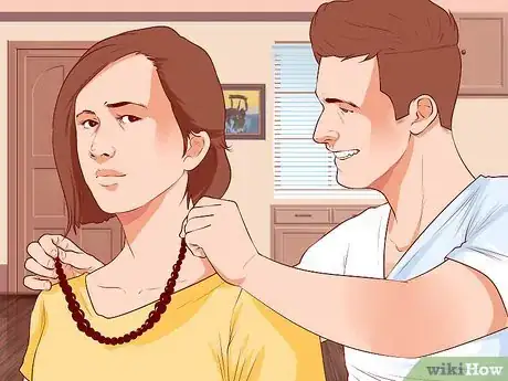 Image titled Buy the Perfect Valentine's Gift for Your Girlfriend Step 3
