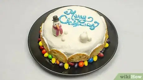 Image titled Decorate a Christmas Cake Step 21