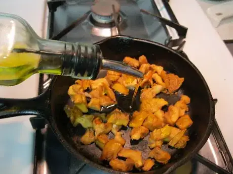 Image titled How to Dry Saute Mushrooms step5.JPG