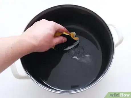 Image titled Clean a Dutch Oven Step 6