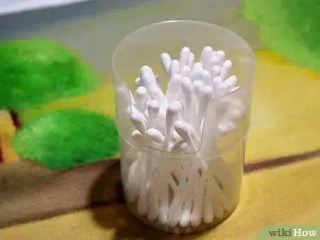 Image titled Clean Oil Paintings to Preserve It for Years Step 8