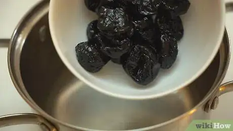 Image titled Cook Prunes Step 1