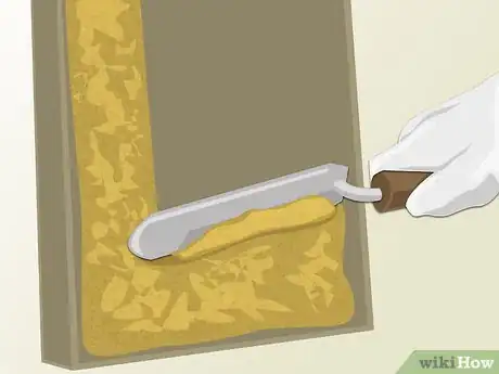 Image titled Harvest Honey Step 6