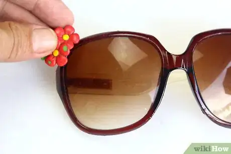 Image titled Customize Sunglasses Step 1