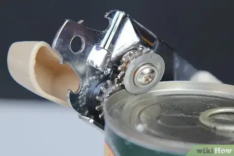 Image titled Open a Can Step 4