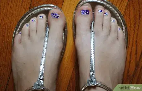 Image titled Wear Nail Polish Colors That Contrast and Brighten Your Outfit Step 9