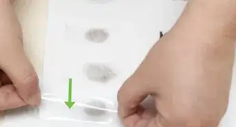 Make Fingerprint Powder