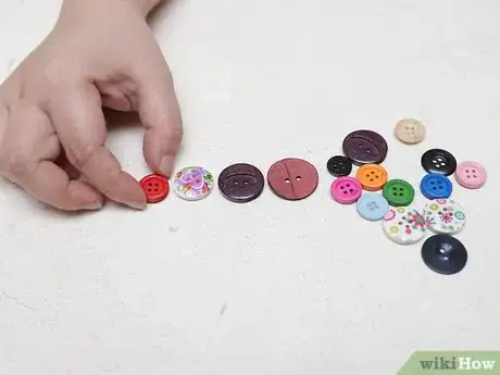 Image titled Make a Button Necklace Step 10