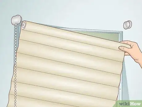 Image titled Clean Fabric Blinds in a Bathtub Step 3