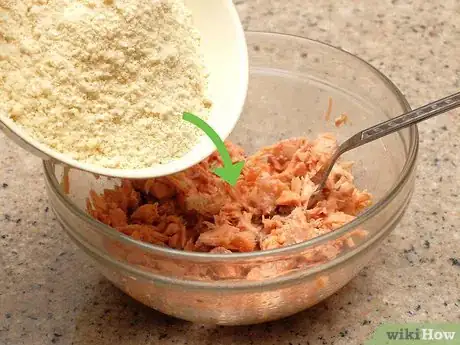 Image titled Make Salmon Cakes Step 2