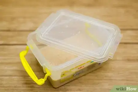 Image titled Make Peanut Butter Smoothies Step 12