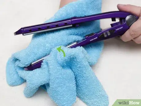 Image titled Clean Hairspray off of a Curling Iron Step 8