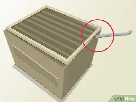 Image titled Harvest Honey Step 4