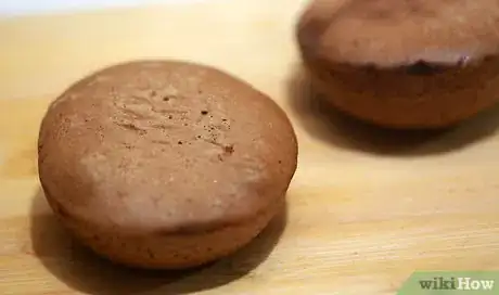 Image titled Frost a Double Layer Cake Step 1