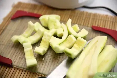 Image titled Shred Zucchini Step 5