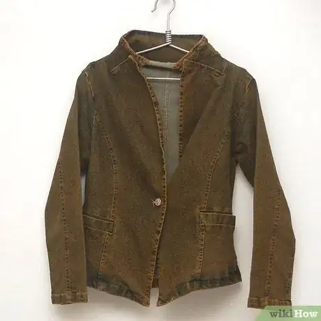 Image titled DressParisianChic Step 3