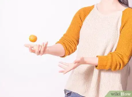 Image titled Teach Juggling Step 3