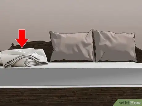 Image titled Decorate a Daybed Step 14