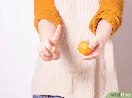 Image titled Teach Juggling Step 2