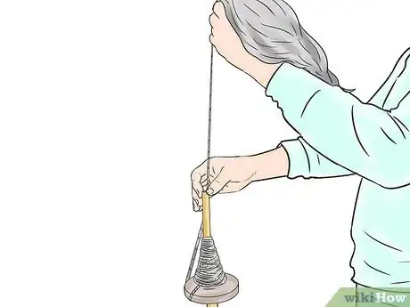 Image titled Spin with a Drop Spindle Step 5