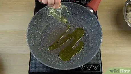 Image titled Pan Fry Shrimp Step 8