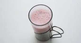 Make a Detox Smoothie
