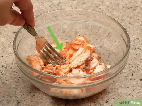 Image titled Make Salmon Cakes Step 1