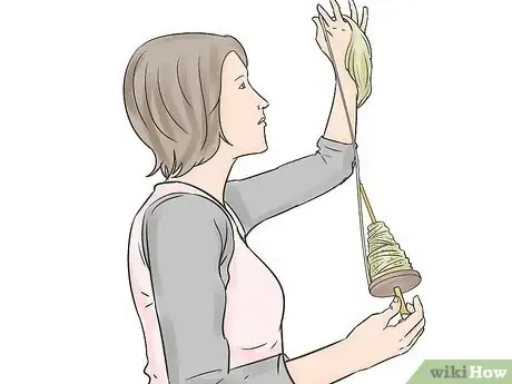 Image titled Spin with a Drop Spindle Step 4