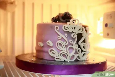 Image titled Store a Fondant Cake Step 4