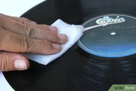 Image titled Clean a Vinyl Record with Wood Glue Step 4