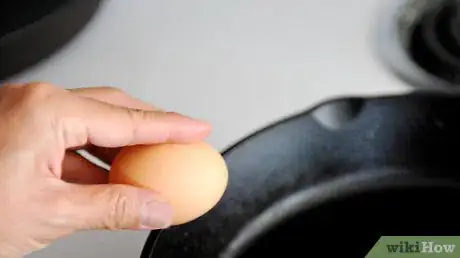 Image titled Flip an Egg Without Using a Spatula Step 3