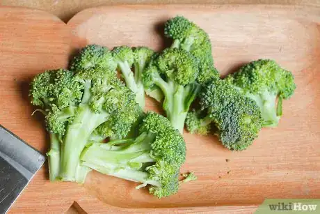 Image titled Grill Broccoli Step 1