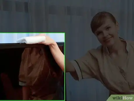 Image titled Remove Fingerprints from a TV Screen Step 10