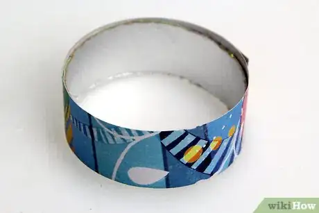 Image titled Make Bracelets from a Pringles Can Step 18
