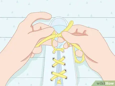 Image titled Teach Your Kids to Tie Their Shoes Step 15