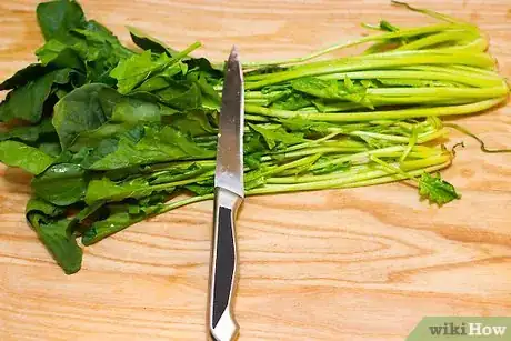 Image titled Sauté Spinach Step 1