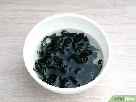 Image titled Make Hawaiian Poke Step 1