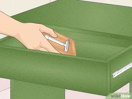 Image titled Dry a Safety Razor Step 6