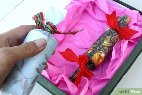 Image titled Make Christmas Crackers Step 14